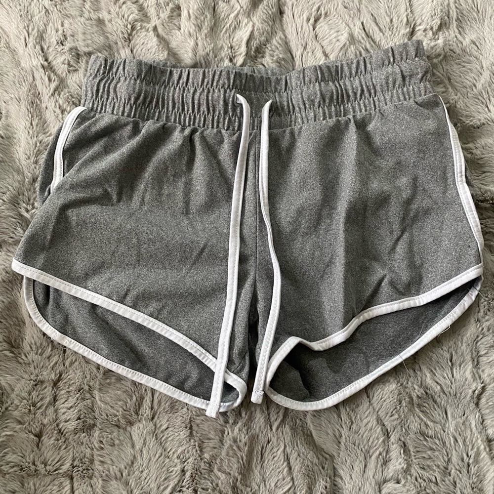 RUE 21 || Medium || Shorts || Grey & White